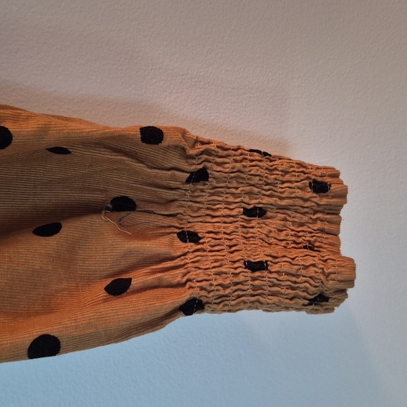 Corduroy Sweetheart Smocked-Back Top in Dot Button Frony Smocked Sleeve Size 10 - Picture 6 of 9